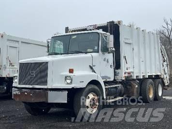 Volvo WG64 Camion dei rifiuti