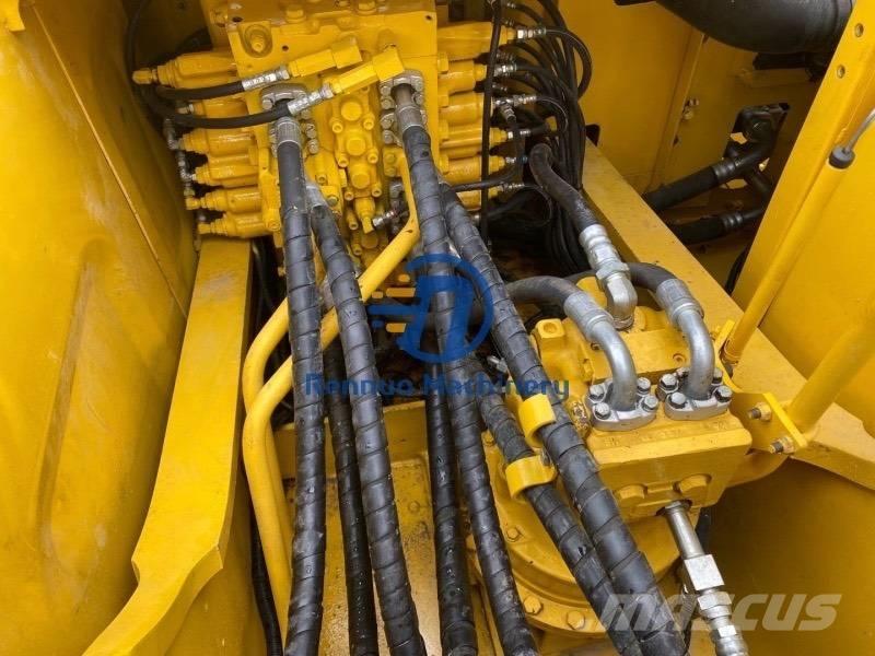 Komatsu PC200-7 Escavatori cingolati