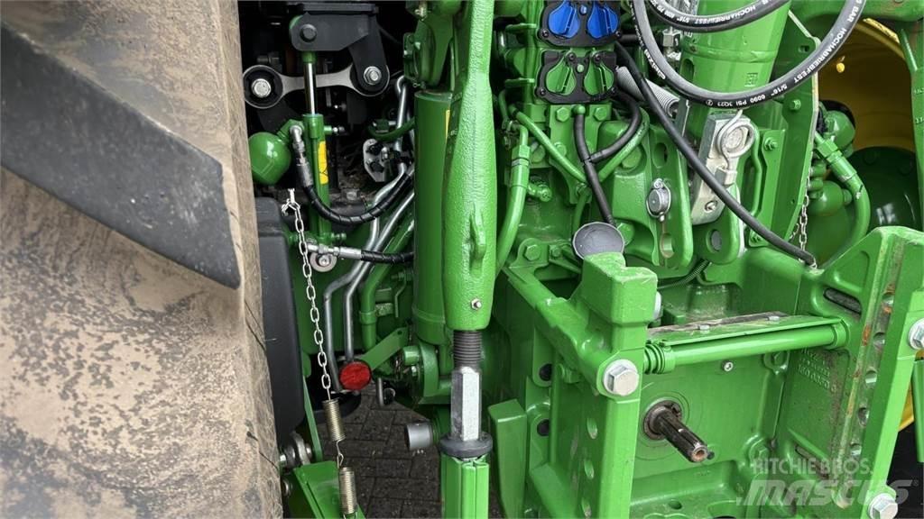 John Deere 6R215 Trattori