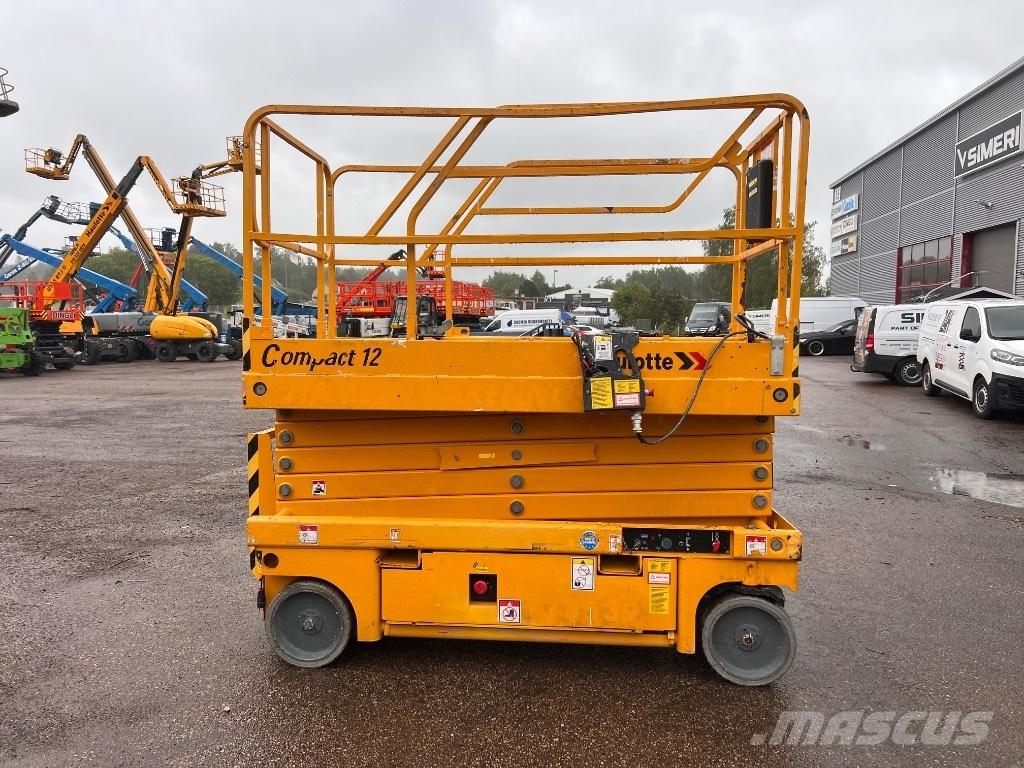 Haulotte Compact 12 Piattaforme a pantografo
