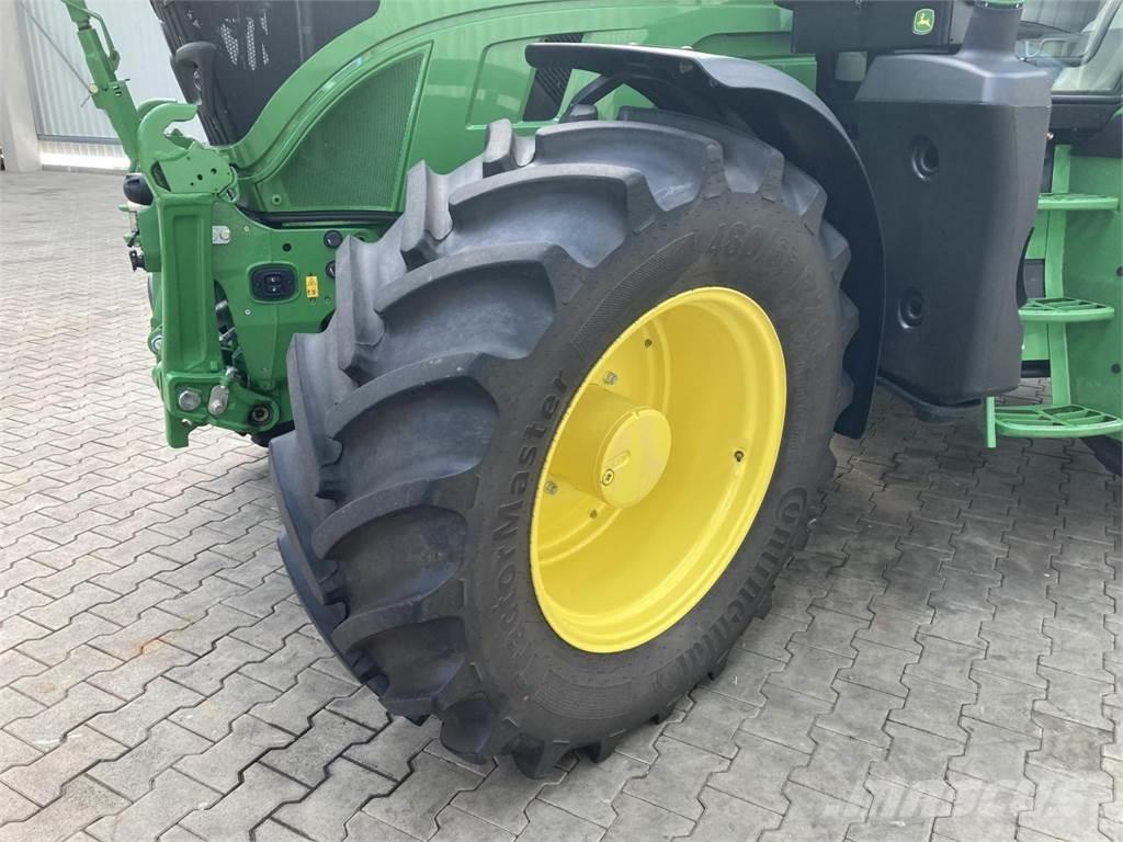 John Deere 6R 110 Trattori