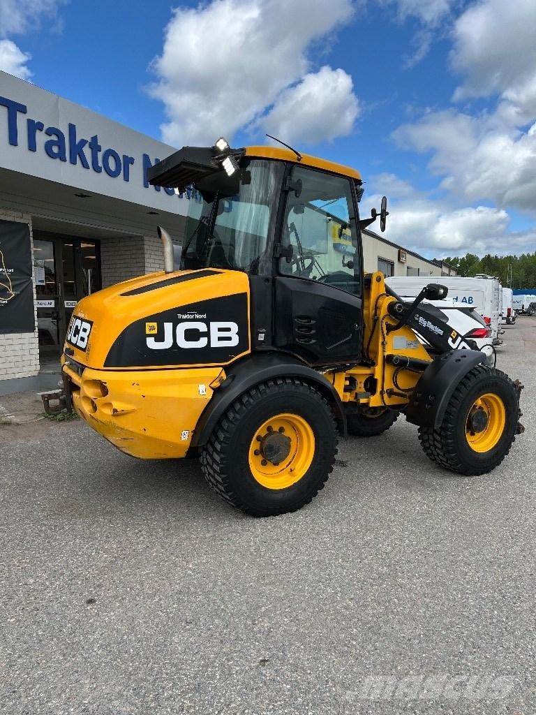 JCB 409 B 40km/h Pale gommate