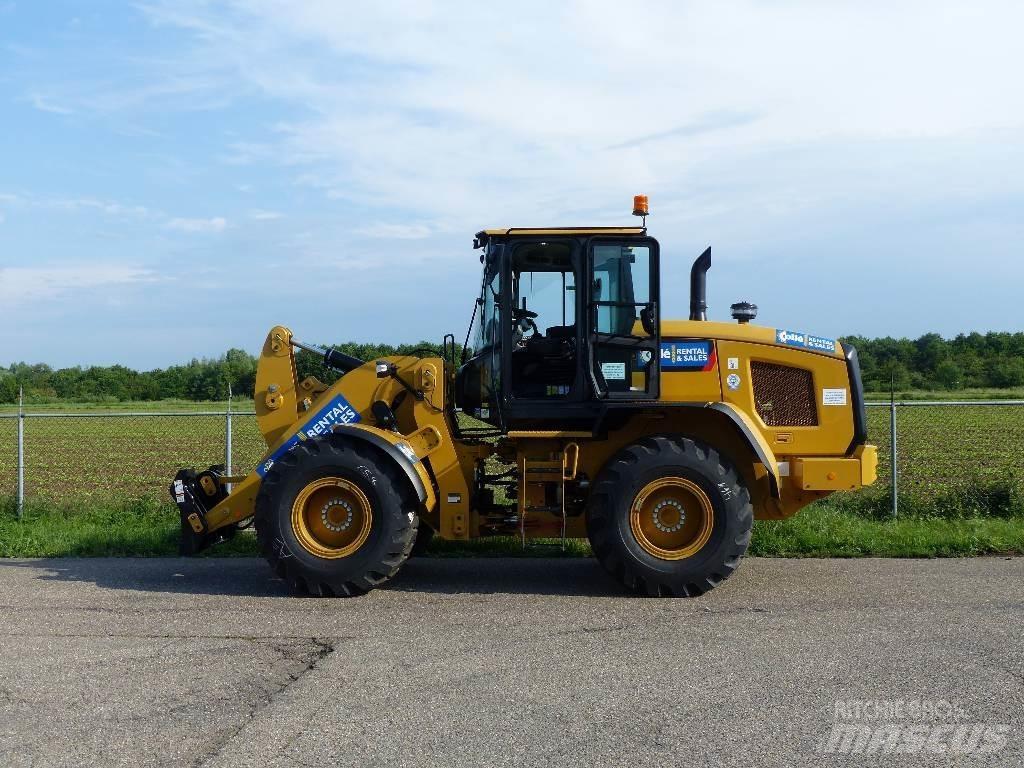 CAT 926 M Pale gommate