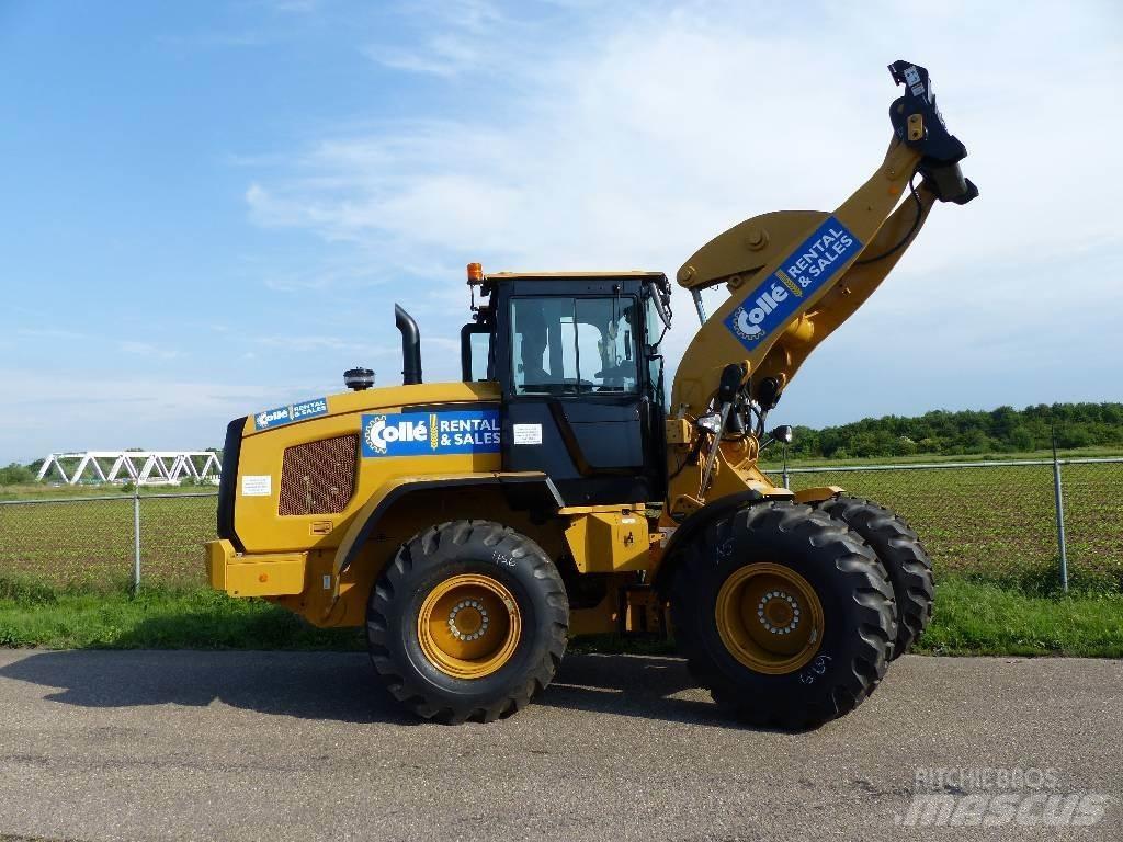 CAT 926 M Pale gommate