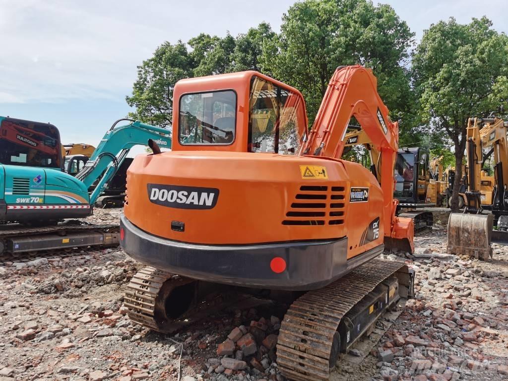 Doosan DX75 Escavatori medi 7t - 12t