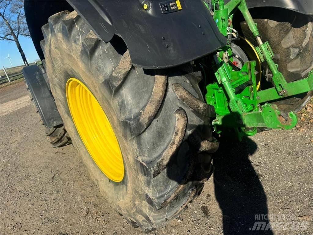 John Deere 6230R Trattori