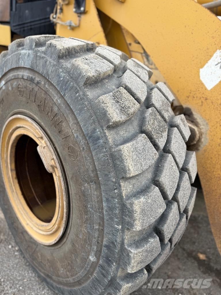 CAT 950 H Pale gommate