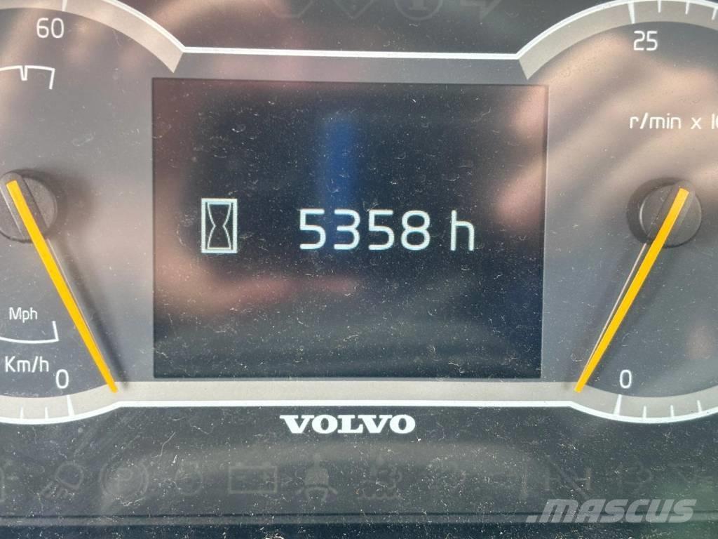 Volvo L 60 H Pale gommate