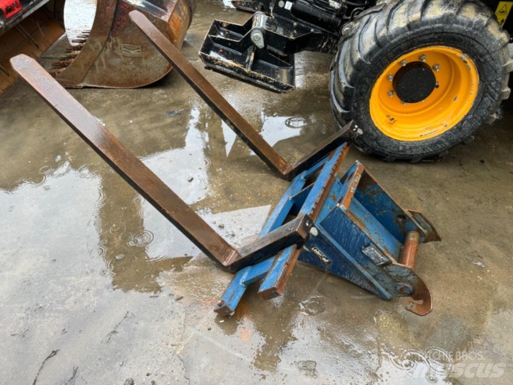 Yanmar B95W (40496) Escavatori gommati