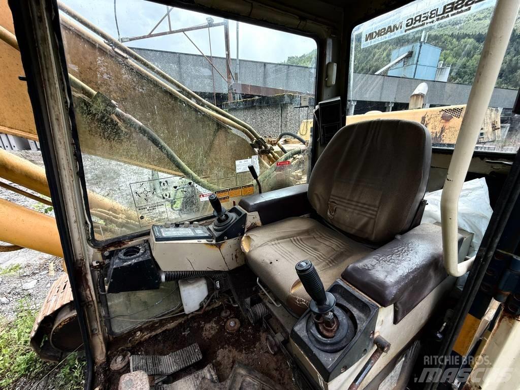 Komatsu PC 200-3 Escavatori cingolati