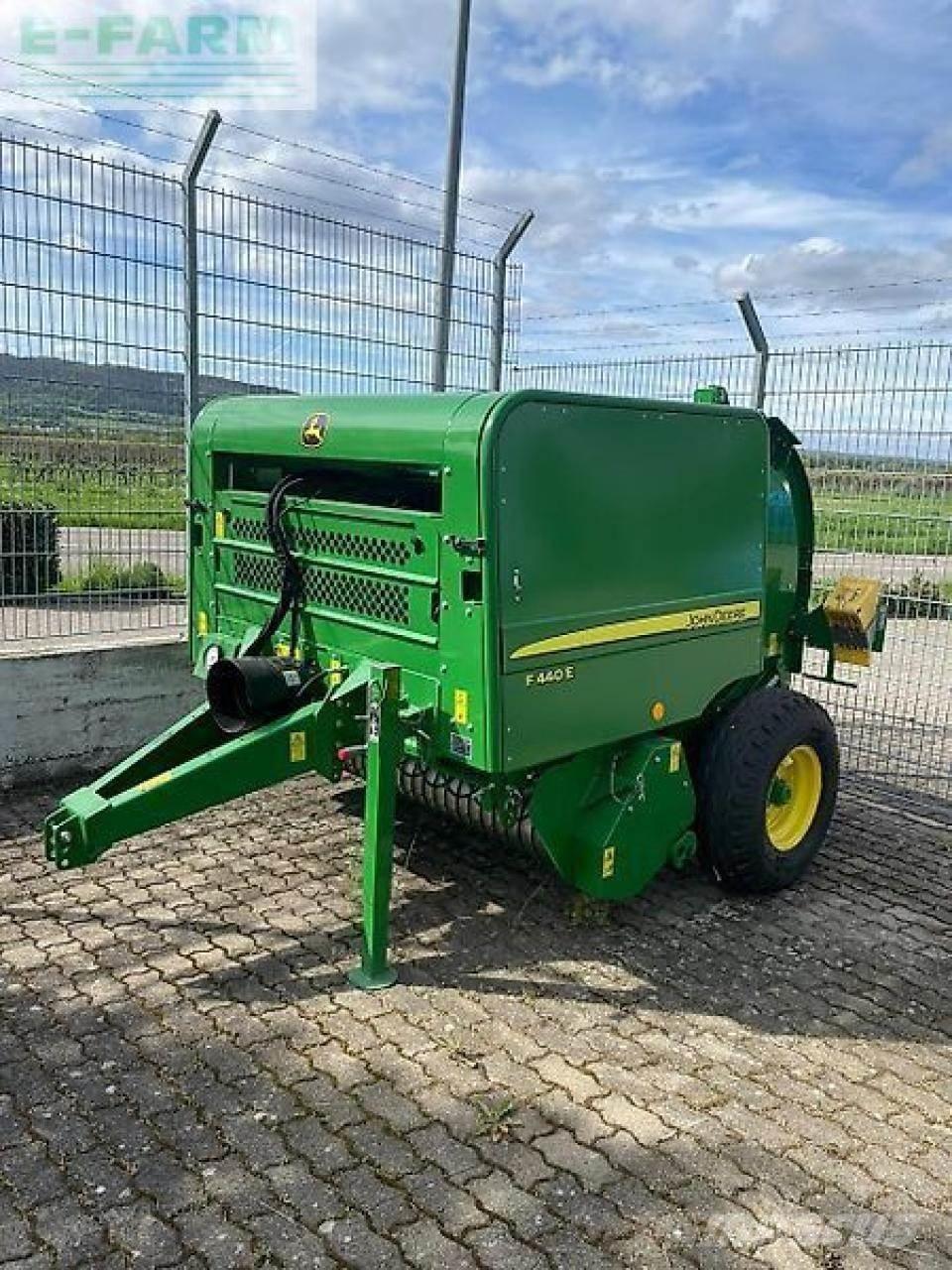 John Deere f440e Presse quadre