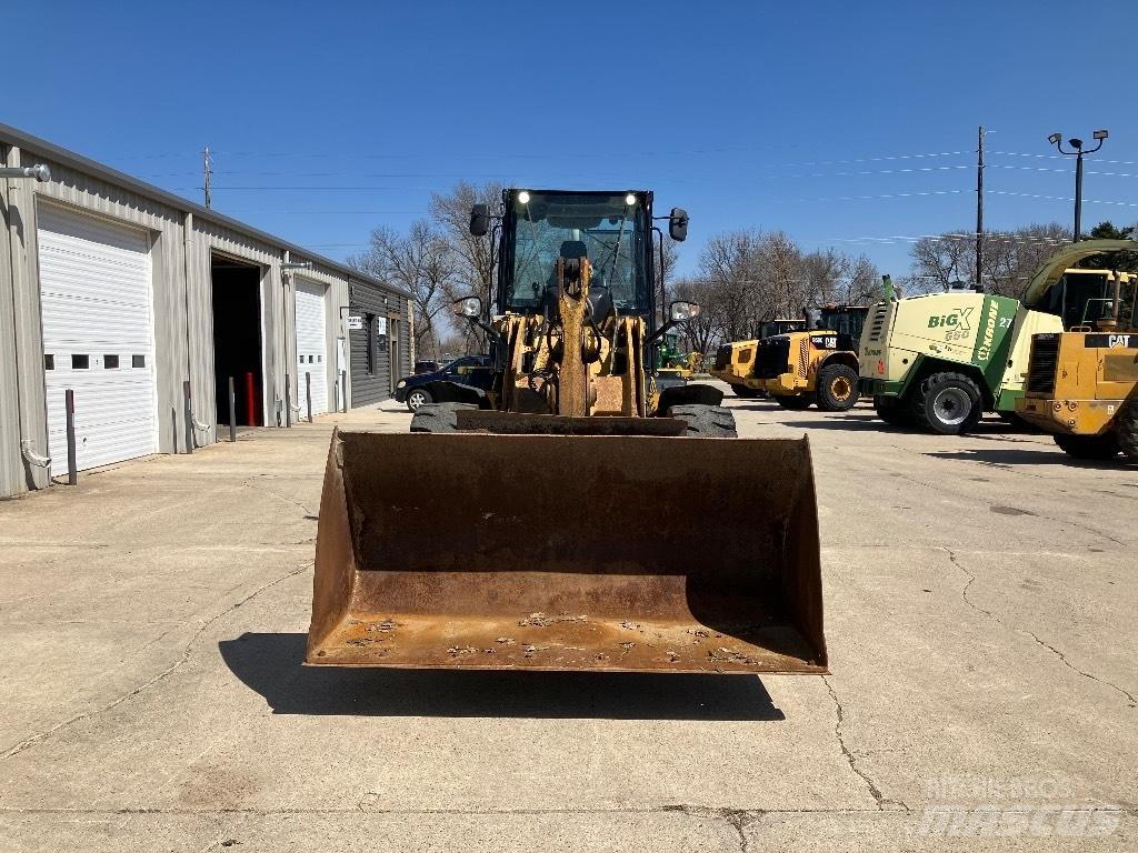 CAT 918 M Pale gommate