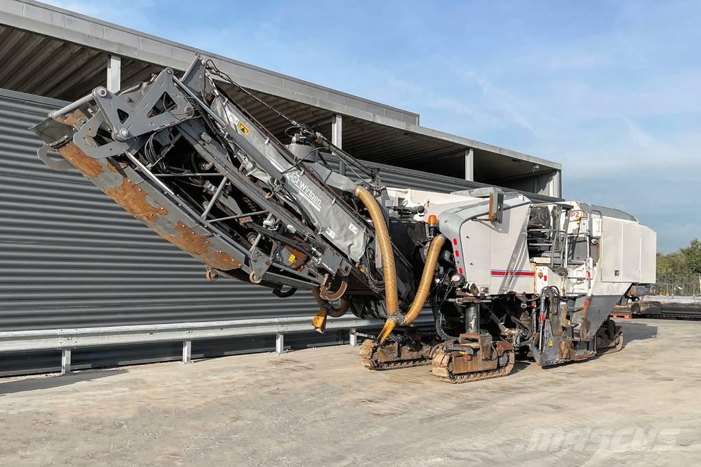 Wirtgen W 210 Fresa a freddo per asfalto