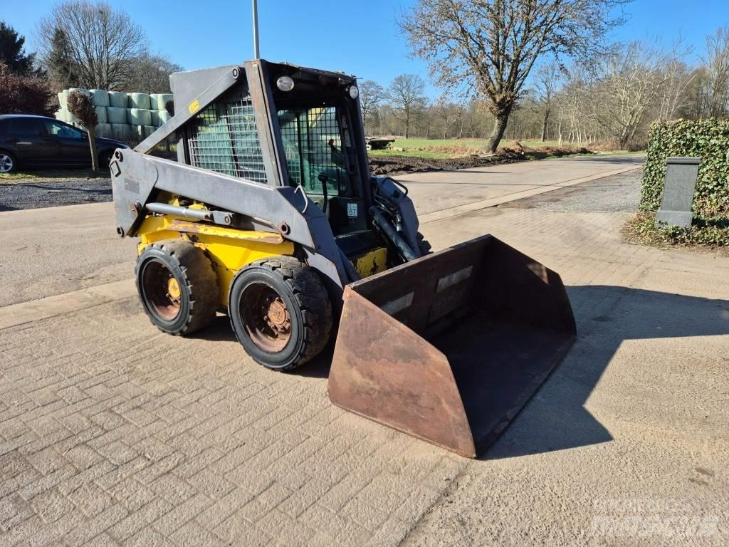 New Holland LS 160 Mini Pale Gommate