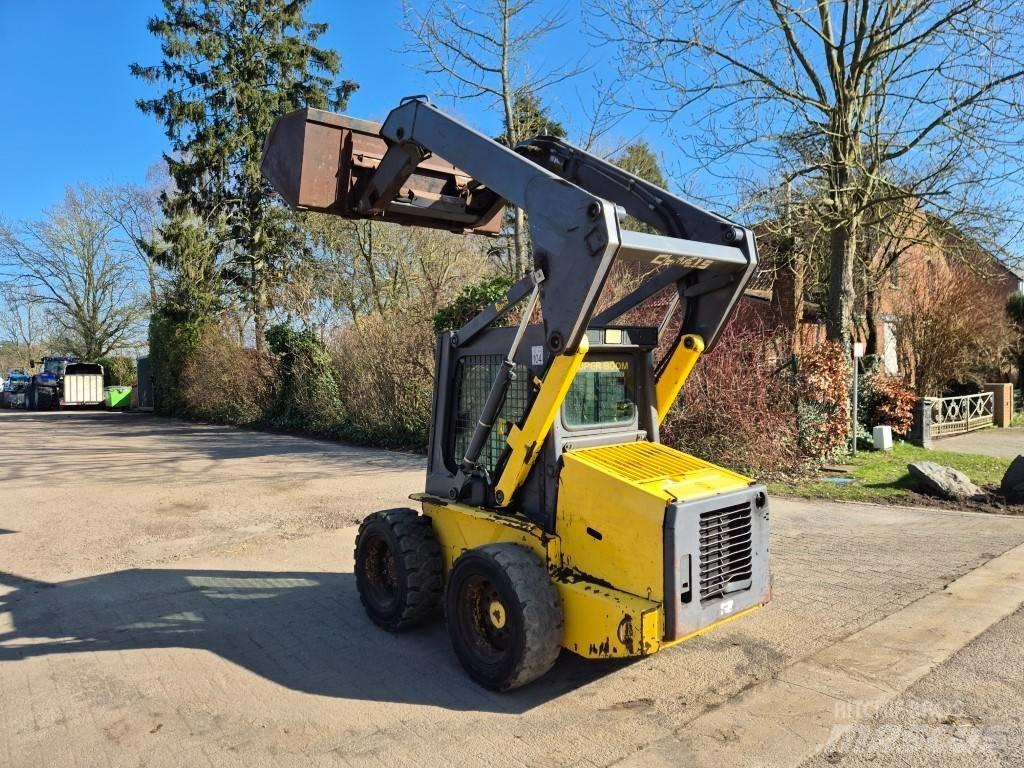 New Holland LS 160 Mini Pale Gommate