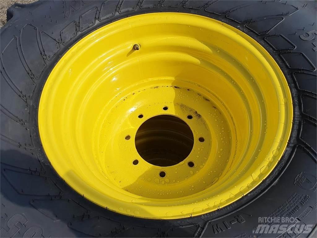 Mitas 540/65R24 x2 Pneumatici, ruote e cerchioni