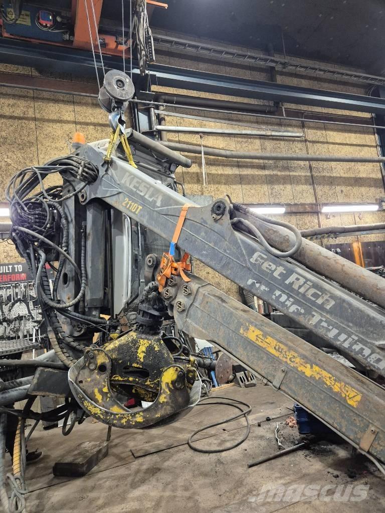 Kesla 2110T Gru per legname