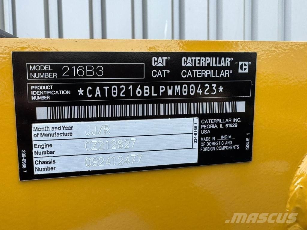 CAT 216B3 Pale gommate