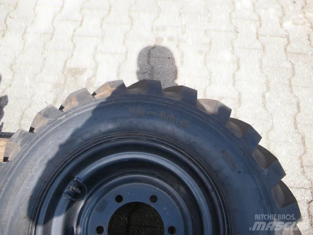 Kumho 12-16,5 Pneumatici, ruote e cerchioni