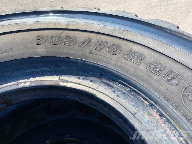 Michelin 705/70 R25 Pneumatici, ruote e cerchioni