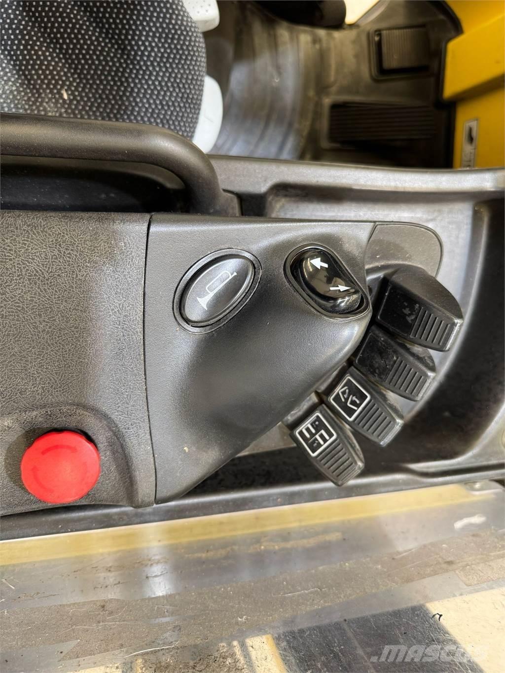 Hyster R1 6 Carrello retrattile