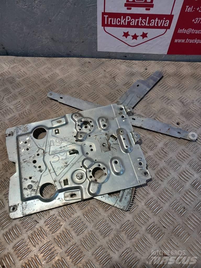 Volvo FH 12   20453660 Cabine e interni