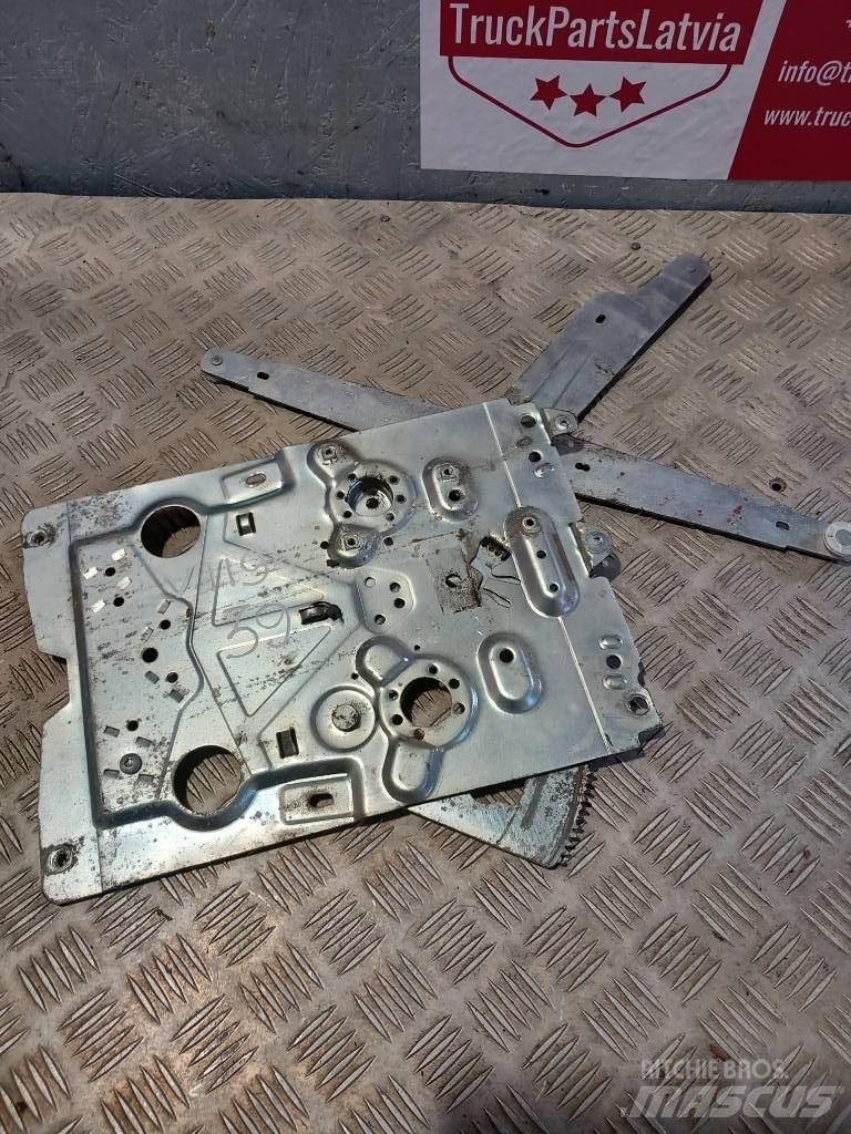 Volvo FH 12   20453660 Cabine e interni