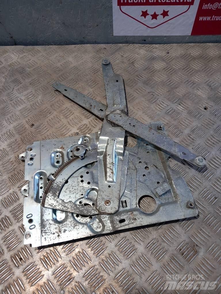 Volvo FH 12   20453660 Cabine e interni