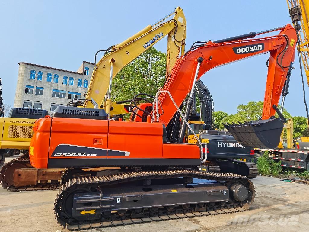 Doosan DX 300 LC Escavatori cingolati