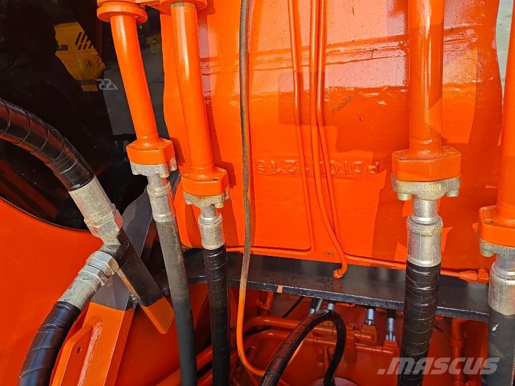 Doosan DX 300 LC Escavatori cingolati