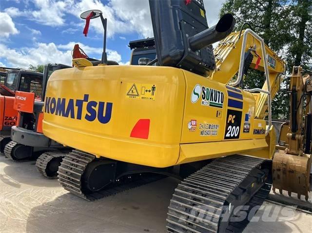 Komatsu PC 200-8 Escavatori cingolati