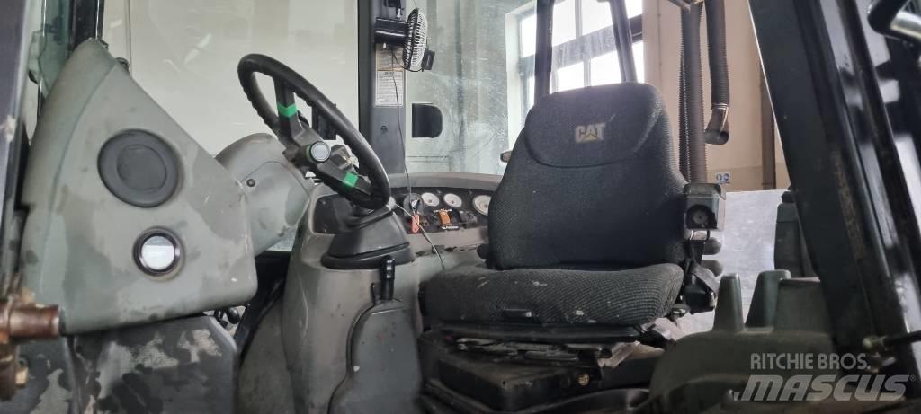 CAT 432D Terne