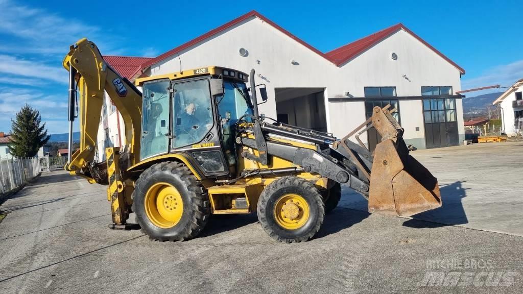 CAT 432D Terne