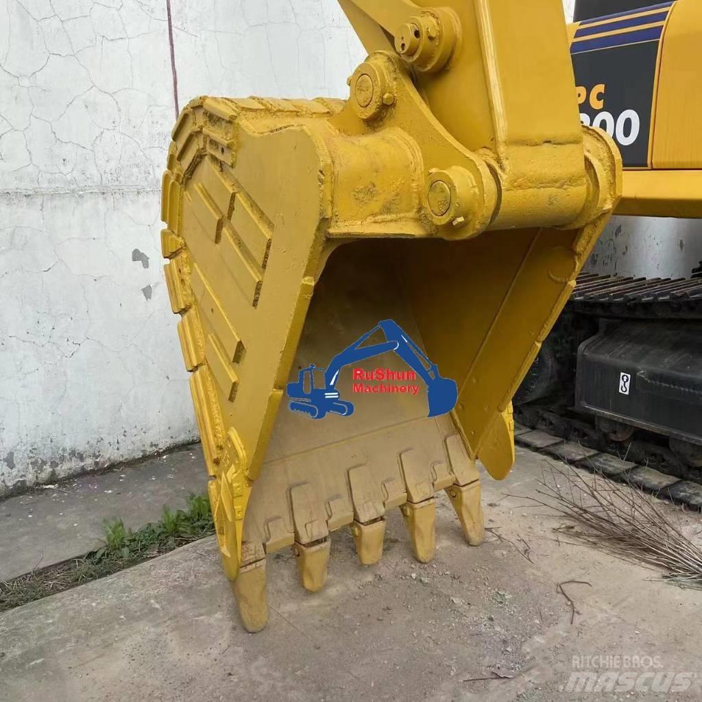 CAT 323D Escavatori cingolati