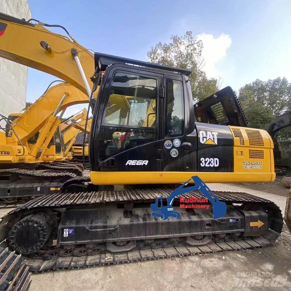 CAT 323D Escavatori cingolati
