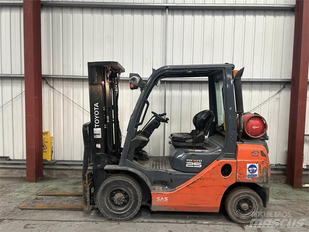 Toyota 02-8FGF25 Carrelli elevatori GPL