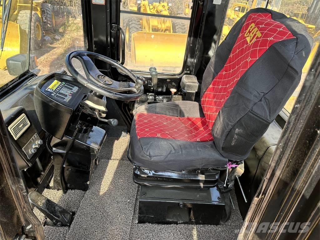 CAT 966 G Pale gommate