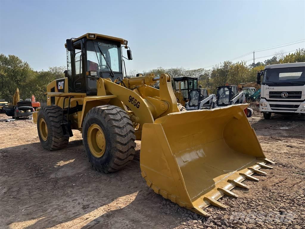 CAT 966 G Pale gommate