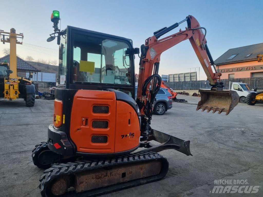 Hitachi Zaxis 33 Miniescavatori