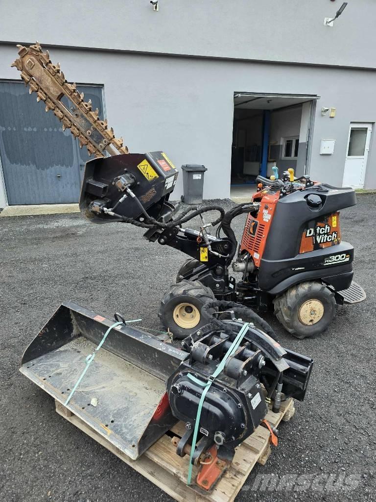 Ditch Witch R300 Scavafossi