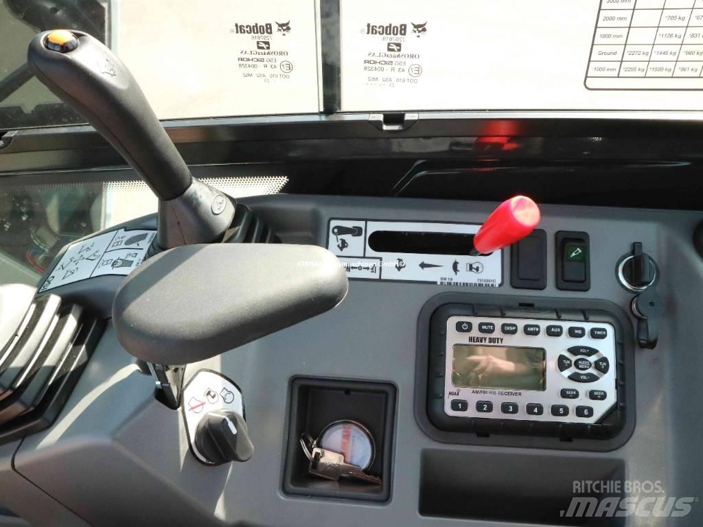 Bobcat E 35 z Miniescavatori