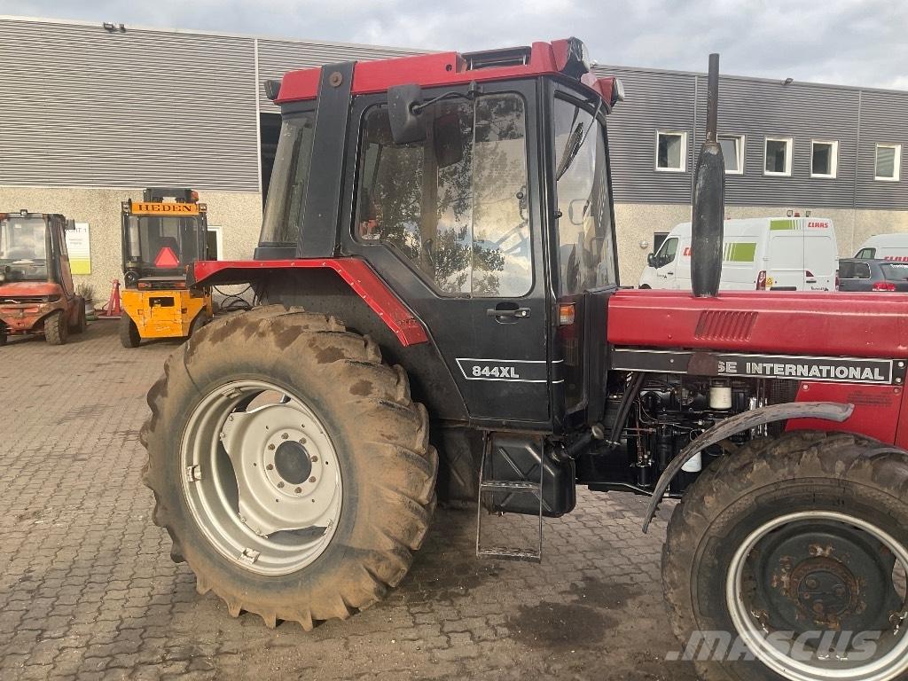 Case IH 844 xla Trattori
