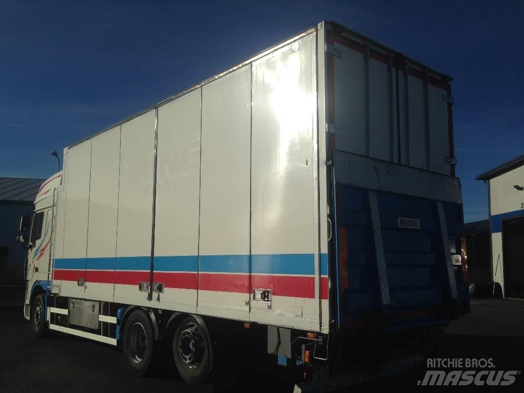 DAF XF105.510 6x2/48 Camion cassonati