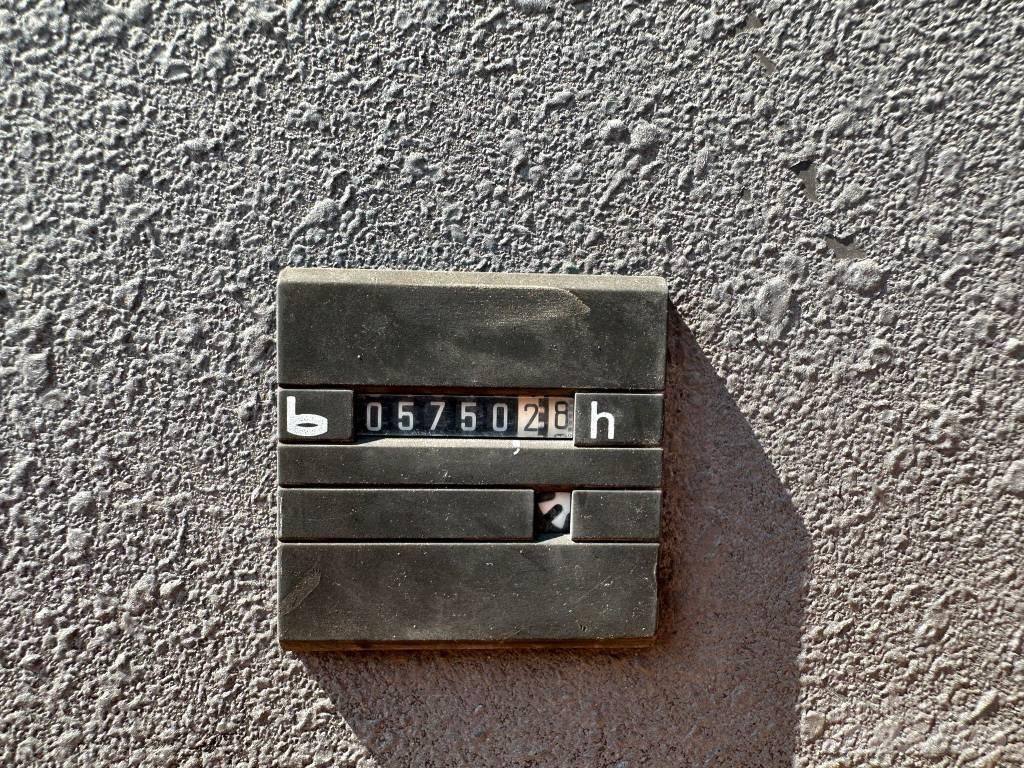 Nobas UB1236 Escavatori da demolizione