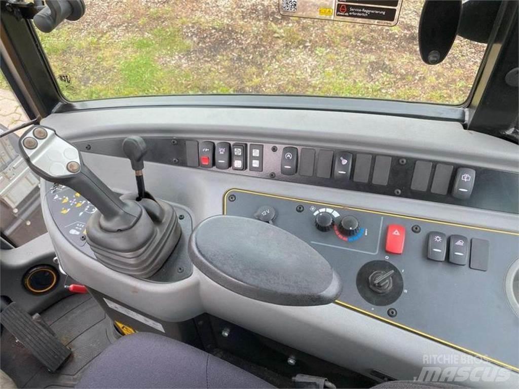 JCB 406 AGRI Pale gommate