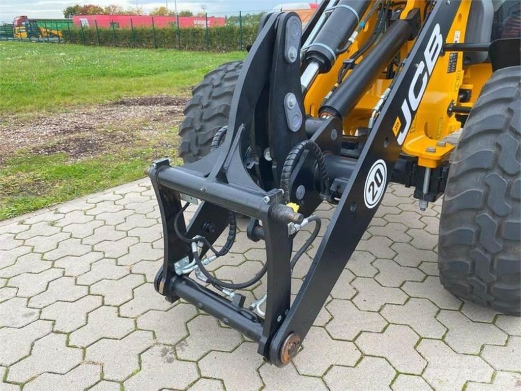 JCB 406 AGRI Pale gommate