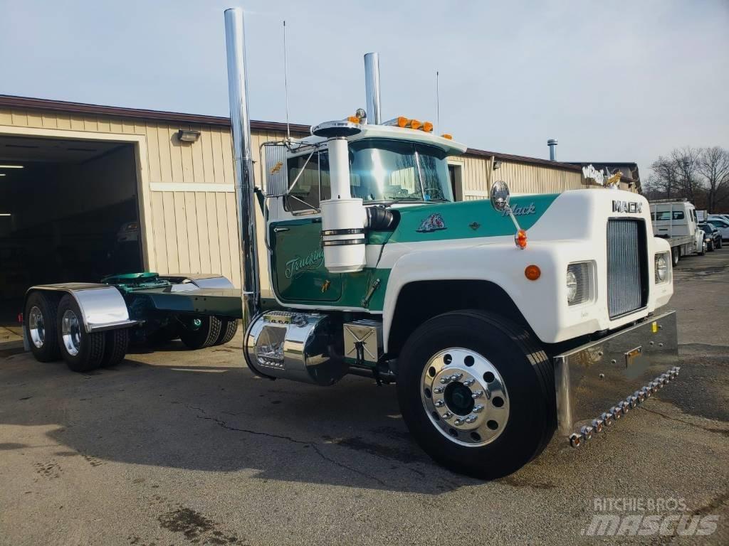 Mack R700 Autocabinati