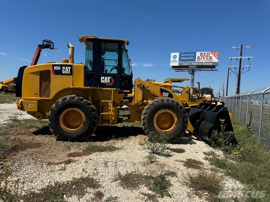 CAT 924 G Pale gommate