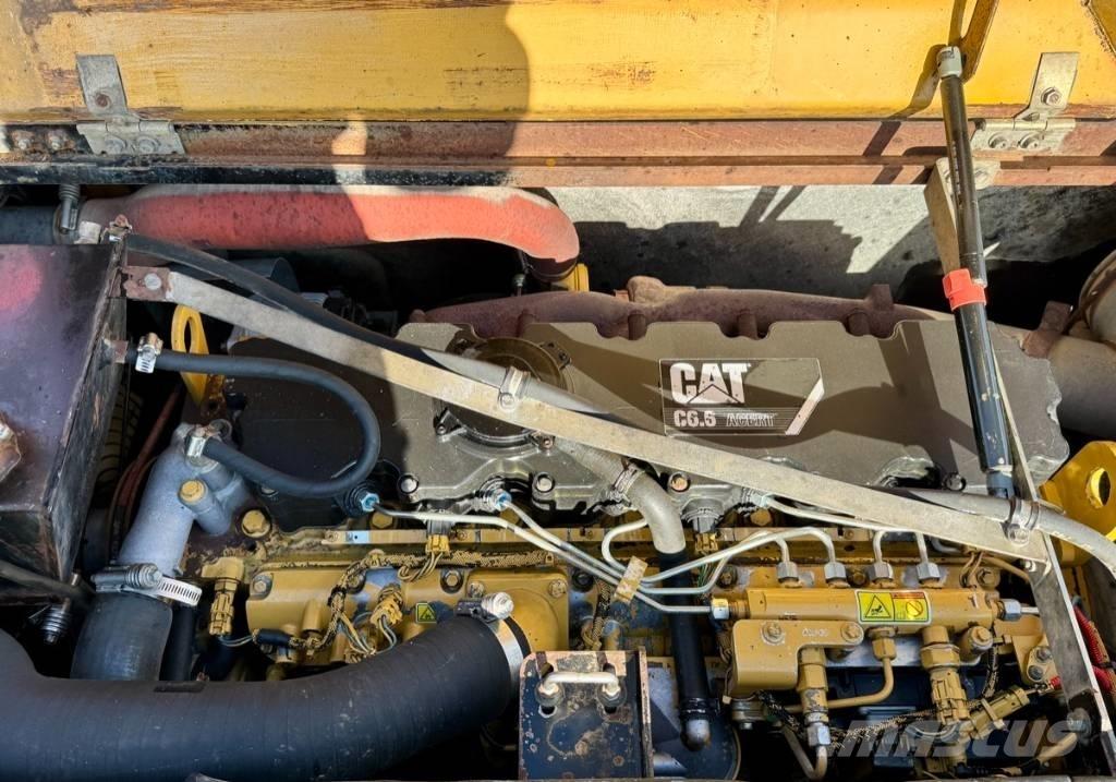 CAT M 318 D Escavatori gommati
