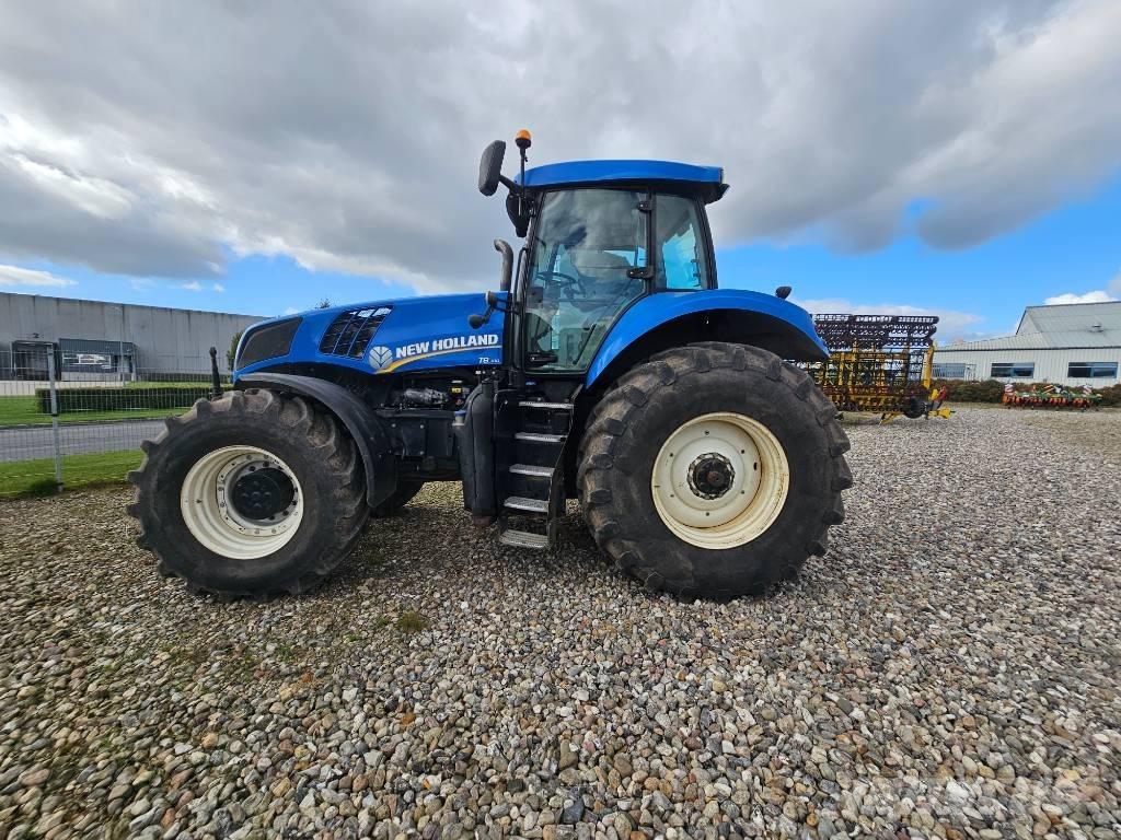 New Holland T 8.300 Trattori